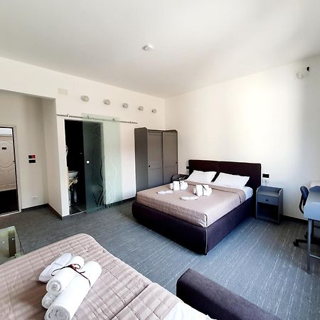 Camere Fiera Verona - Casanostra Phòng bức ảnh